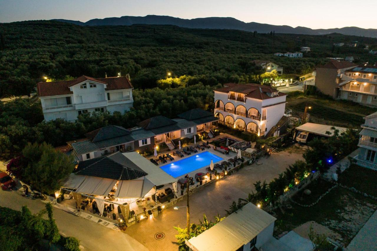 Villa Corali Apartments Sea Breath & Pool Amoudi Exteriör bild