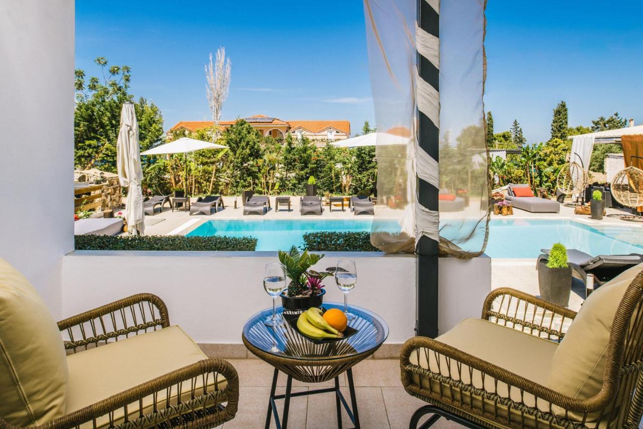 Villa Corali Apartments Sea Breath & Pool Amoudi Exteriör bild