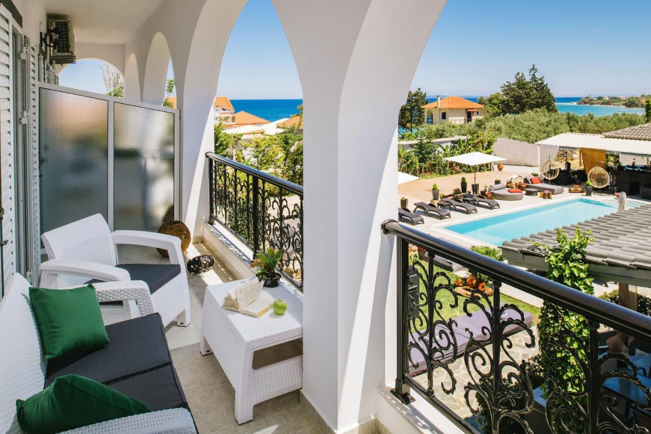 Villa Corali Apartments Sea Breath & Pool Amoudi Exteriör bild
